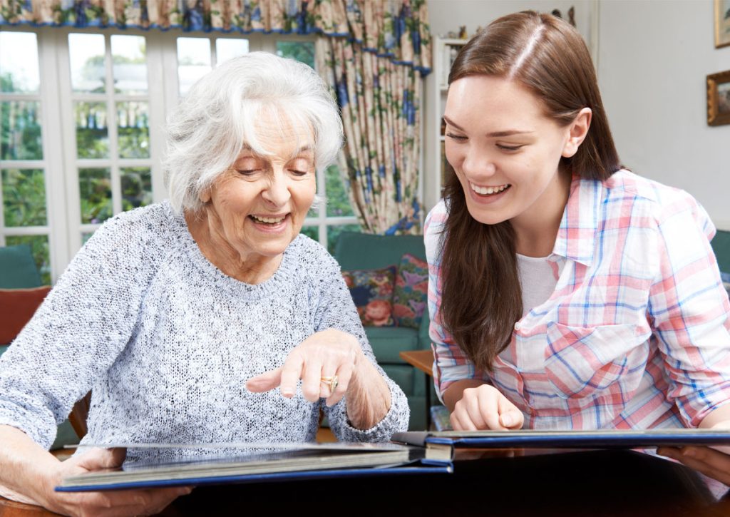 Seniorenassistenz: Erklärung und Hilfe bei der Suche